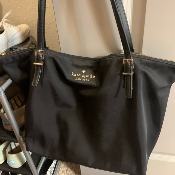 kate spade Handbags - Kate spade soft shell bag. Medium tote